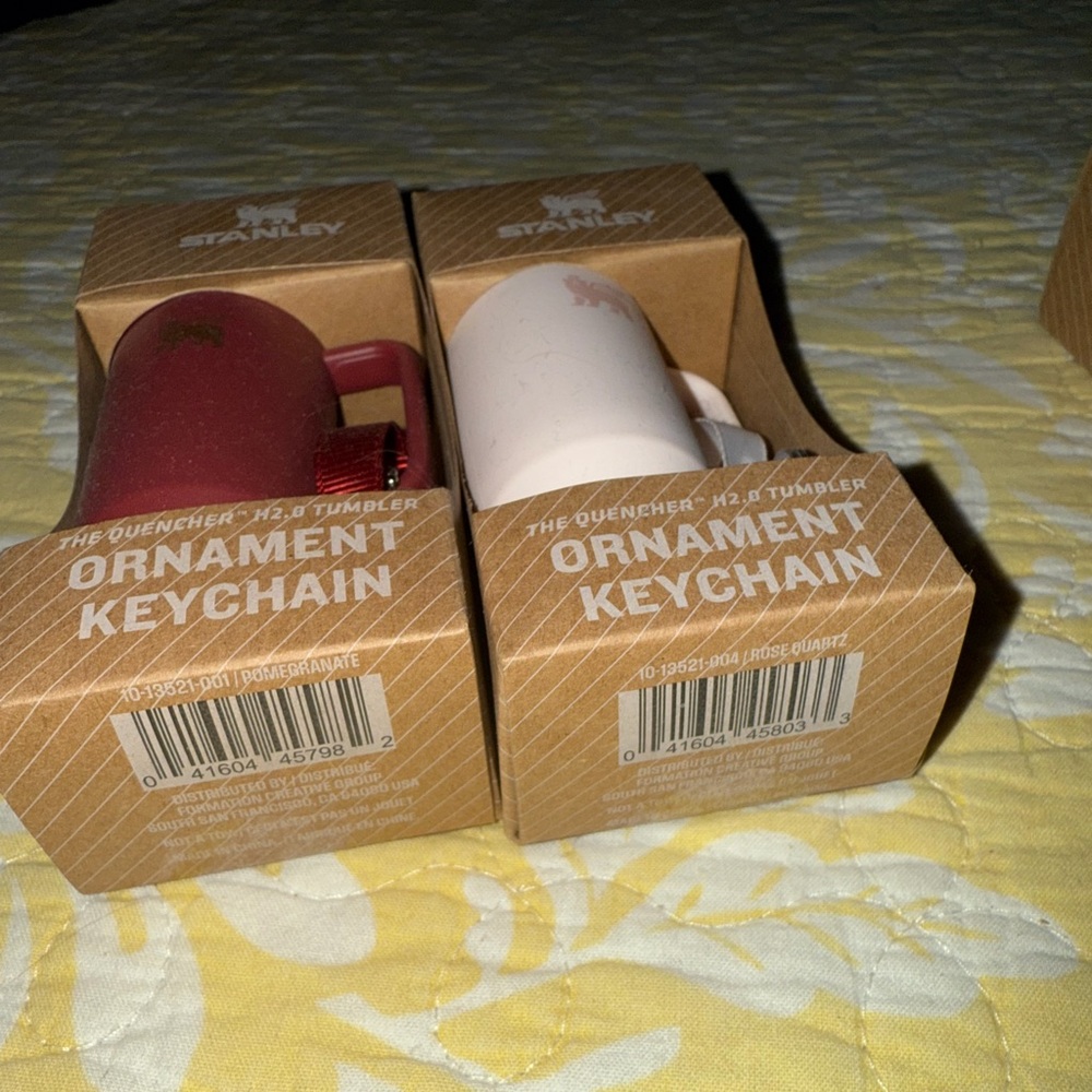Stanley Red and Cream Ornament Keychain Mugs - Picture 3 of 15